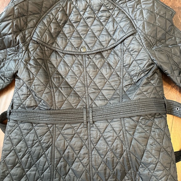 Burberry Brit Finsbridge Short Quilted Jacket - Picture 7 of 8